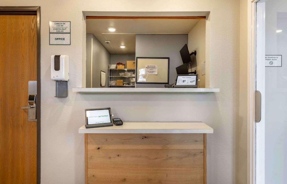 Extended Stay America Select Suites - Wichita - North